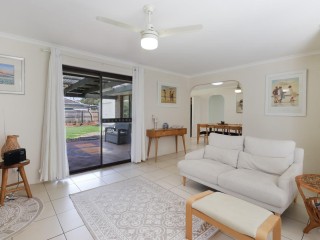 BEACHSIDE LIVING WITH ROOM TO RELAX
