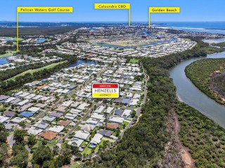 TRANQUIL HOME CLOSE TO NATURE - PREMIER PELICAN WATERS LIVING