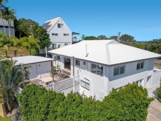 Coastal Living  Comfortable, Stylish, Versatile!