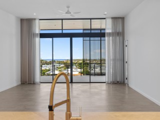 LUXURY APARTMENT AT THE COVE, COMINO. ELEVATED COASTAL ELEGANCE