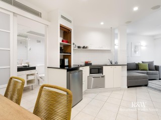 Investors Alert! Footsteps from Noosa Main Beach