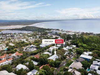 Top-Floor Gem with Noosa River Views 