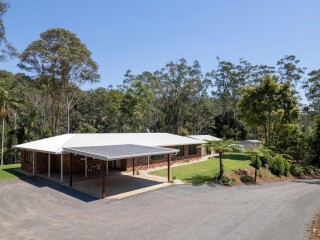 A Private Rainforest Sanctuary on 50 Acres!!!!
