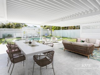Your Ultimate Noosaville Entertainer