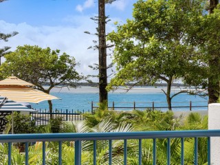 ABSOLUTE WATERFRONT, ENTRY LEVEL BUYING