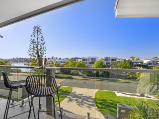 MODERN WATERFRONT LIVING WITH EXCEPTIONAL SPACE, STYLE & LONG WATER VIEWS