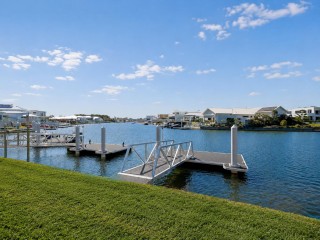 NORTH FACING, REGISTERED AND PONTOON INCLUDED