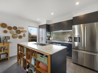LOCATION, LOW-SET LIVING & LIFESTYLE