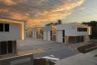 MOFFAT BEACH - HIGH QUALITY UNIT